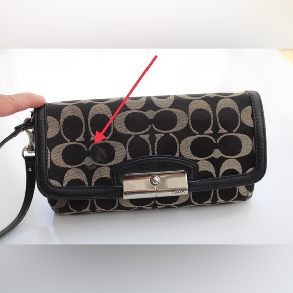 Coach signature logo hand bag/wristlet - Picture 12 of 13